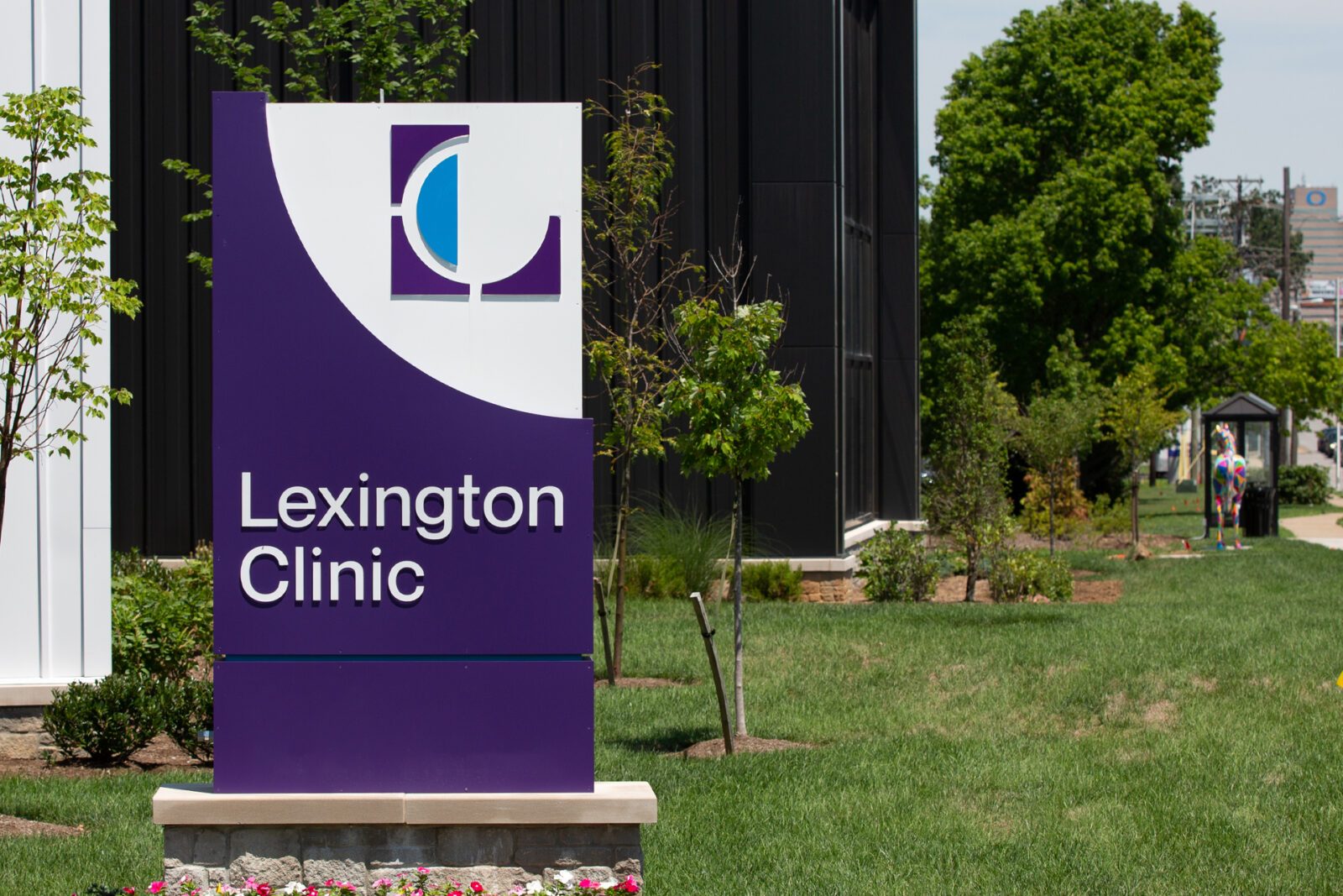 Lexington Clinic Signage, Healthcare Brand Design